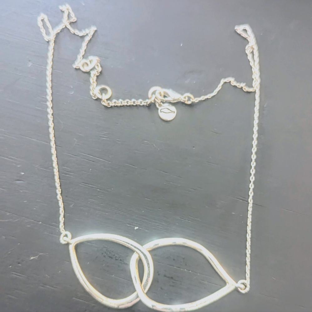 Elegant Silver Interlocking Necklace